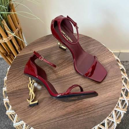 Stiletto Velvet Red